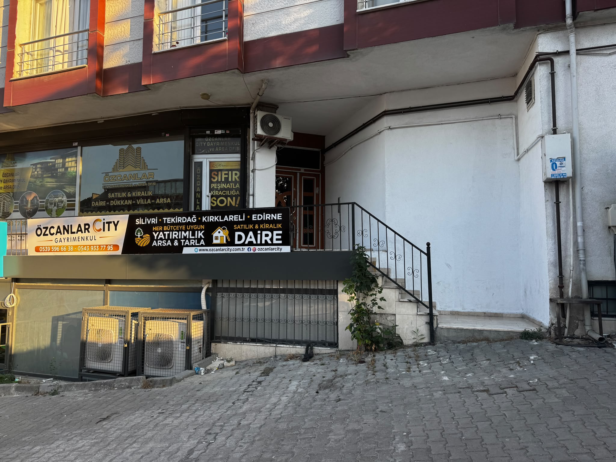 Özcanlar City GYO ofis dış cephe